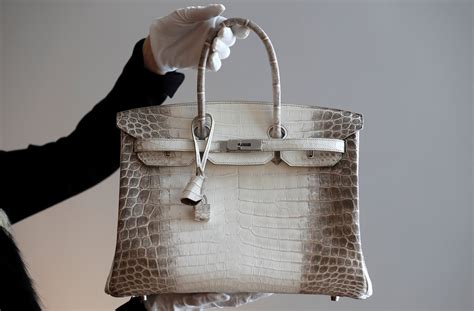 who makes the birkin bag.